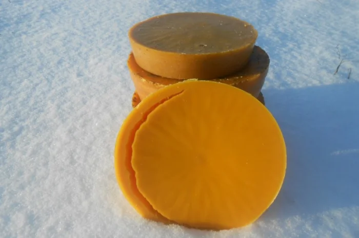 Віск з домашньої пасіки на продаж- фото № 1