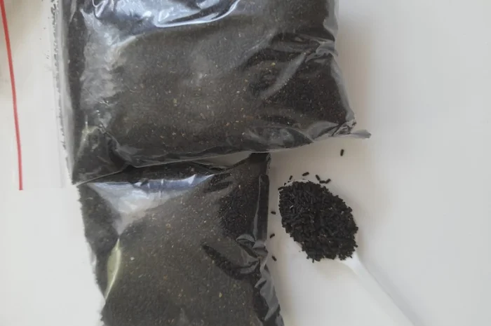 Продукт життєдіяльності личинок воскової молі- фото № 1