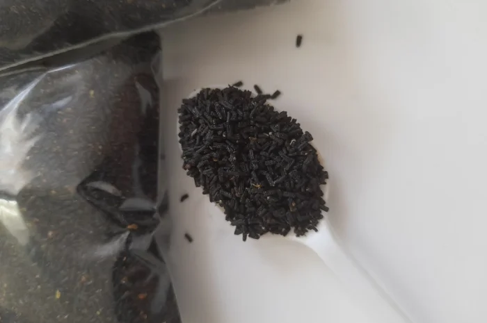 Продукт життєдіяльності личинок воскової молі- фото № 2