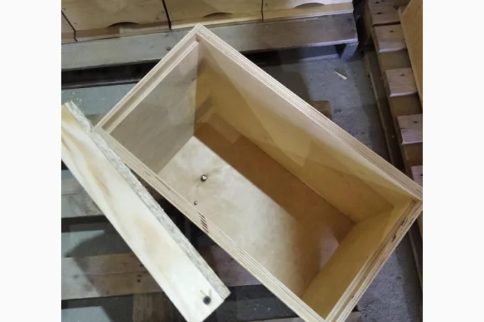 Ящик для пчёл, роев и отводков на 6 рамок- фото № 3