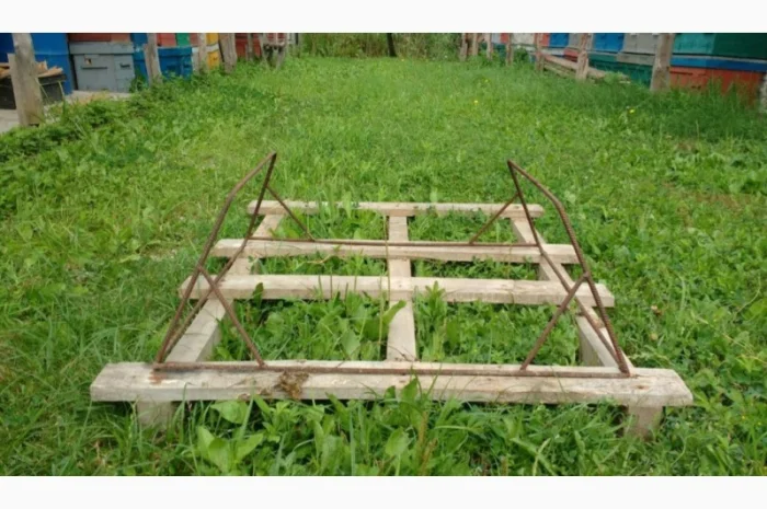 Конусні металеві підставки під вулики- фото № 2