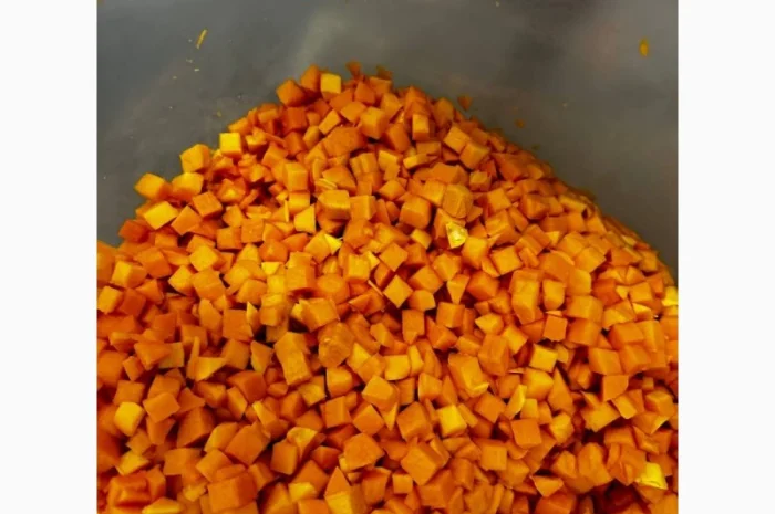 Продам гарбуз мускатних сортів, кубік 10*10м заморожений- фото № 1