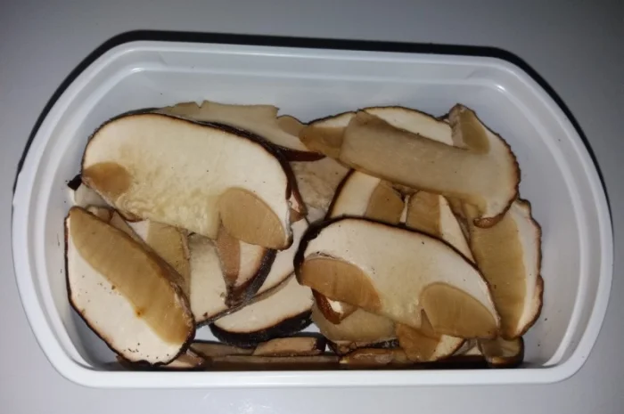 Слайси білого гриба морожені в упаковці- фото № 1