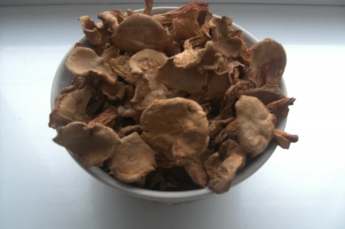 Грибы лисички, сушеные, недорого- фото № 2