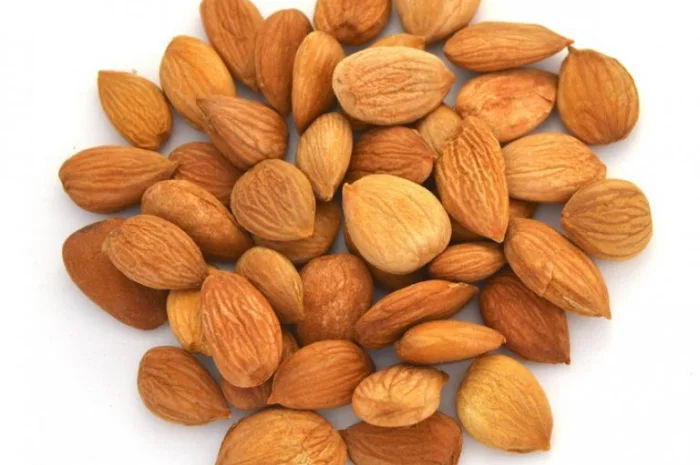 Продаём абрикосовые сладкие и горькие косточки- фото № 2