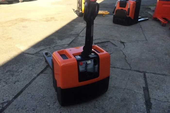 Электротележка Toyota BT Lwe 130 1.3т 2011р вага тележки 200 кг- фото № 3