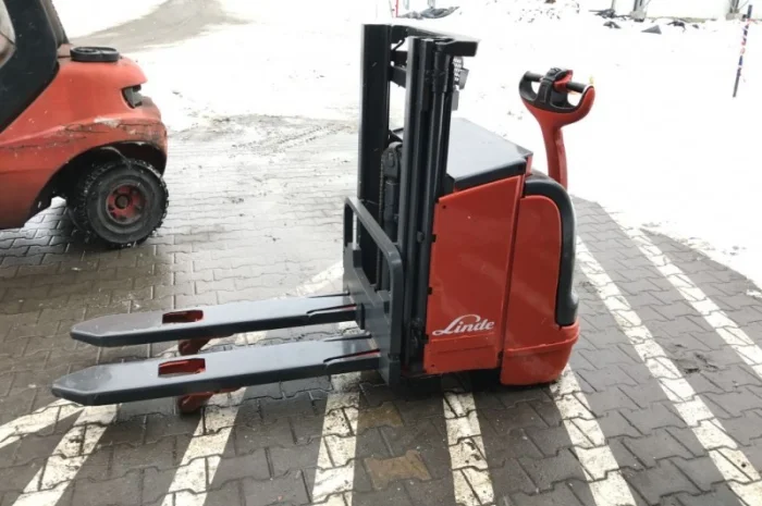 Штабелер електричний LINDE L14 1, 4т 1.5м-висота підйому- фото № 3
