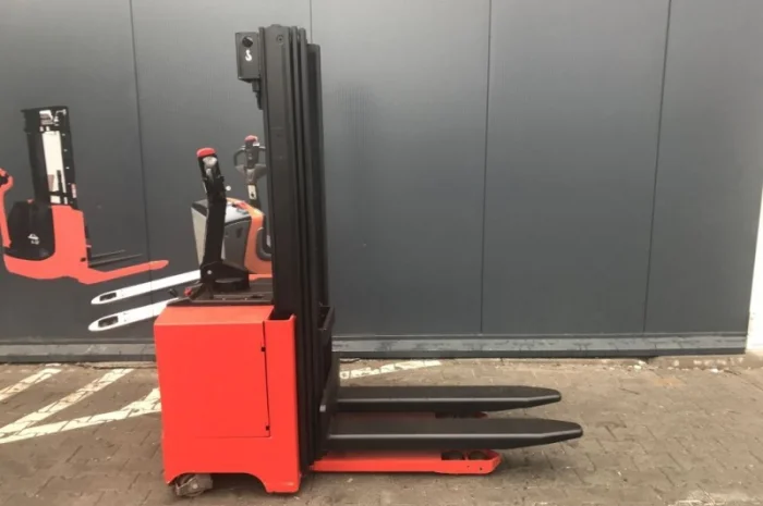 Штабелер электрический поводковый Manitou1, 6 т 4.2 м- фото № 1