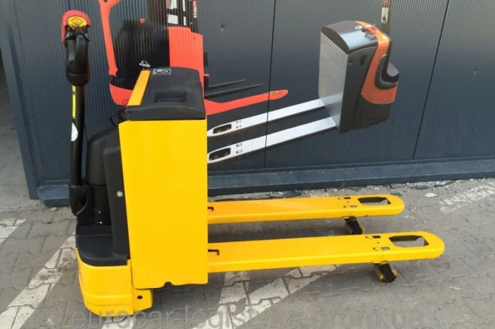 Самоходная электрическая тележка KOMATSU 1800кг- фото № 3