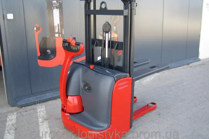Штабелер электрический LINDE L10 1т 2, 4м- фото № 2