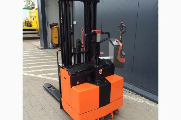 Штабелер електричний TOYOTA BT 1, 25т 4, 5м-висота підйо- фото № 6