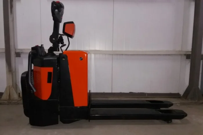 Электротележка TOYOTA BT LPE 200/8 2т 2010 с весами- фото № 1