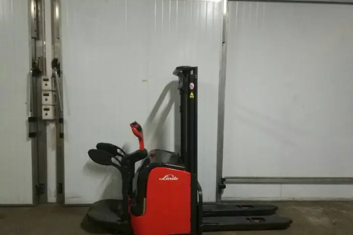 Штабелер электрический самоходный LINDE L 16 AP 1.6t 3.0m- фото № 1