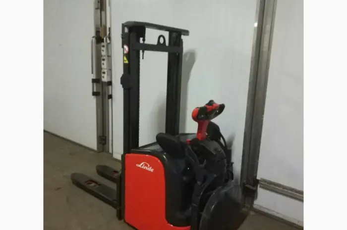 Штабелер электрический самоходный LINDE L 16 AP 1.6t 3.0m- фото № 13