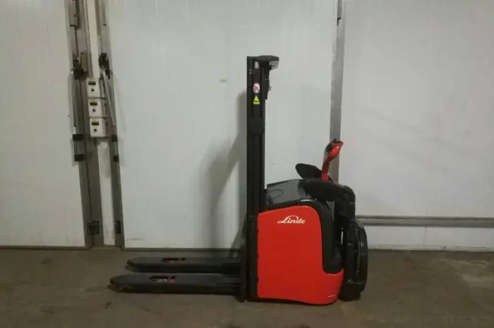 Штабелер электрический самоходный LINDE L 16 AP 1.6t 3.0m- фото № 2
