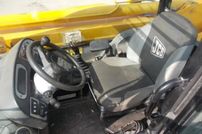 Телескопический погрузчик JCB 535-95 2004 года- фото № 3