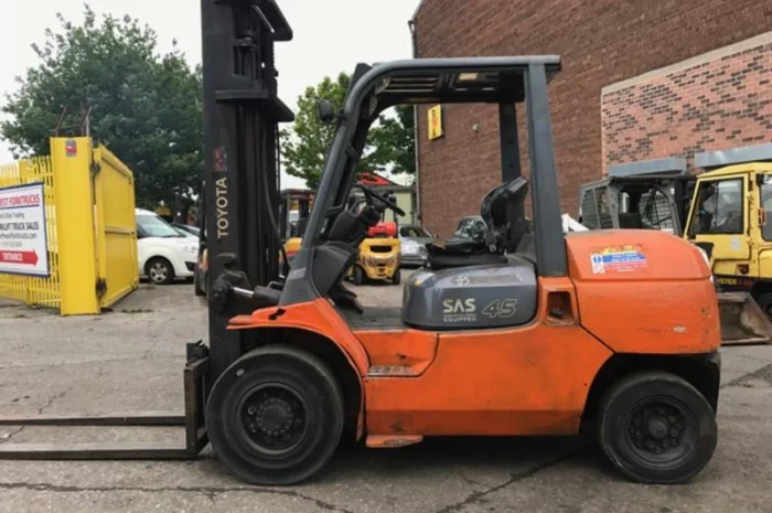 Вилочный погрузчик Toyota 42-7FD40- фото № 4