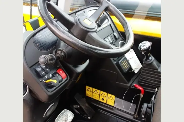 Телескопический погрузчик JCB 540-140 в Киеве- фото № 8