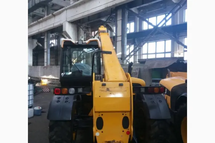 Телескопический погрузчик JCB 531-70 2011 года- фото № 10