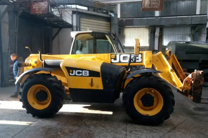 Телескопический погрузчик JCB 531-70 2011 года- фото № 11