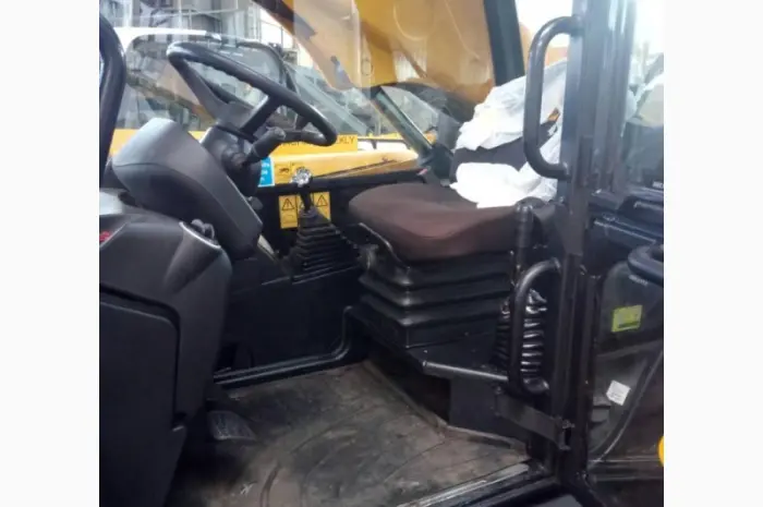 Телескопический погрузчик JCB 531-70 2011 года- фото № 9
