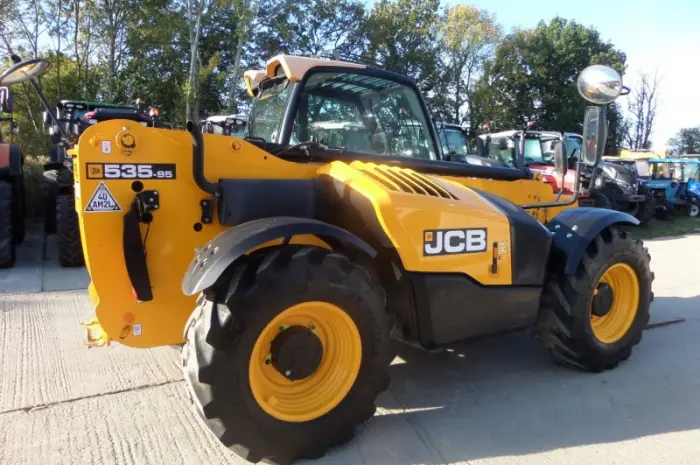 Телескопический погрузчик JCB 535-95 2015 года- фото № 3