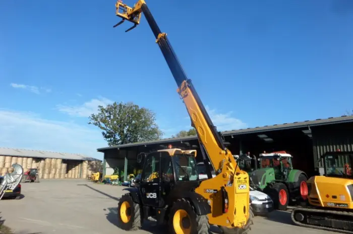 Телескопический погрузчик JCB 535-95 2015 года- фото № 7