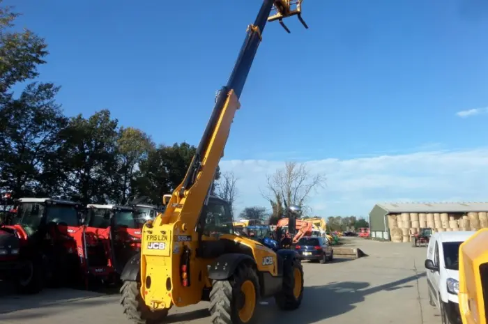 Телескопический погрузчик JCB 535-95 2015 года- фото № 8