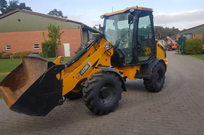 Фронтальный погрузчик JCB 406 2008 года- фото № 1