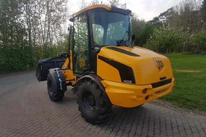 Фронтальный погрузчик JCB 406 2008 года- фото № 9