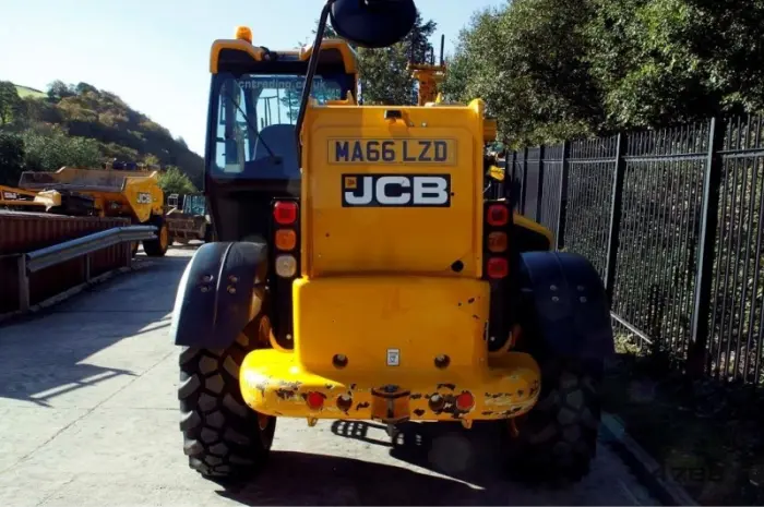 Купить Телескопический погрузчик JCB 540-170- фото № 4