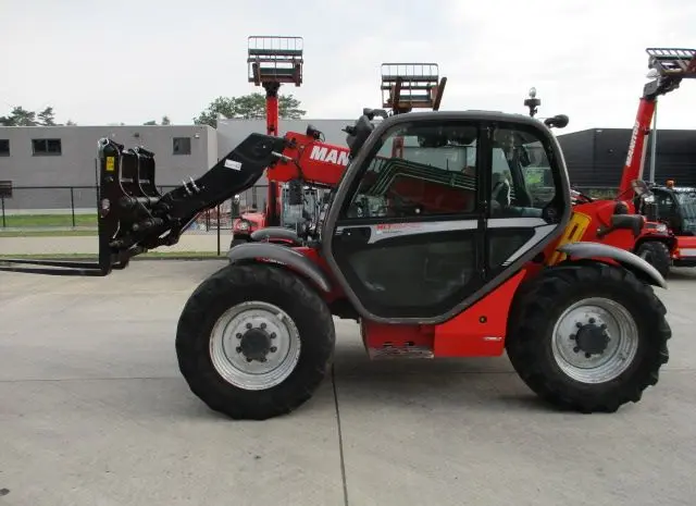 Телескопический погрузчик Manitou MLT 634-120 LSU. Строительная техника б/у- фото № 14