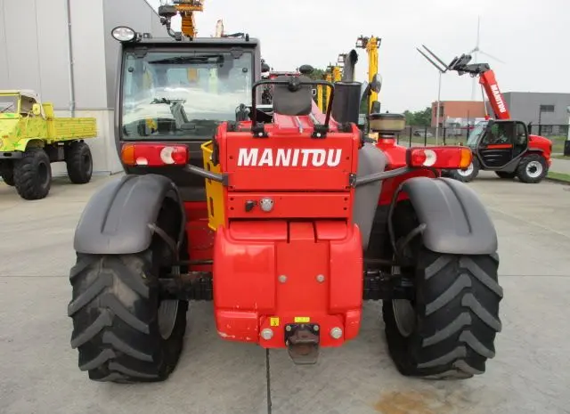 Телескопический погрузчик Manitou MLT 634-120 LSU. Строительная техника б/у- фото № 11
