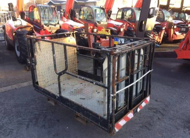 Телескопический роторный погрузчик Manitou MRT 2540 TURBO- фото № 9