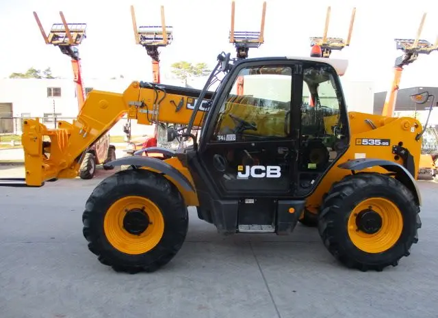 Телескопічний погрузчик JCB 535-95 в Україні- фото № 1