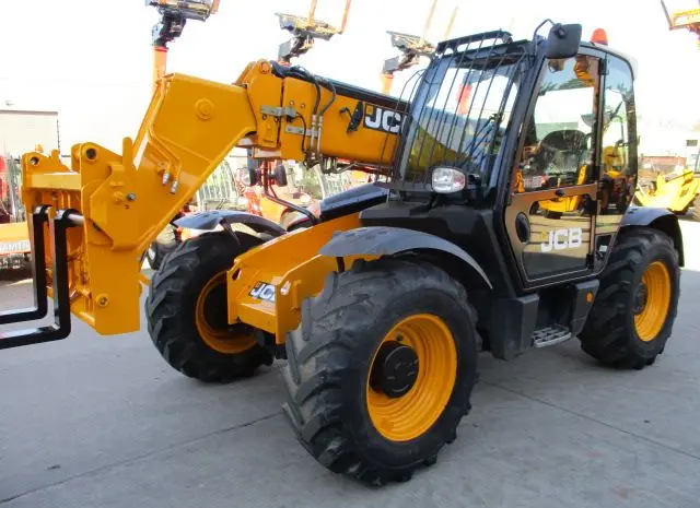 Телескопічний погрузчик JCB 535-95 в Україні- фото № 2