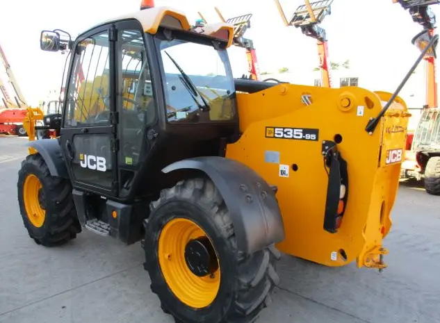 Телескопический погрузчик JCB. Телескопический погрузчик JCB 535-95- фото № 12