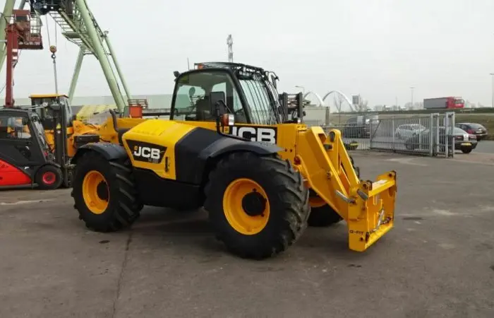 Телескопический погрузчик JCB 541- 70 T4I IIIB- фото № 1