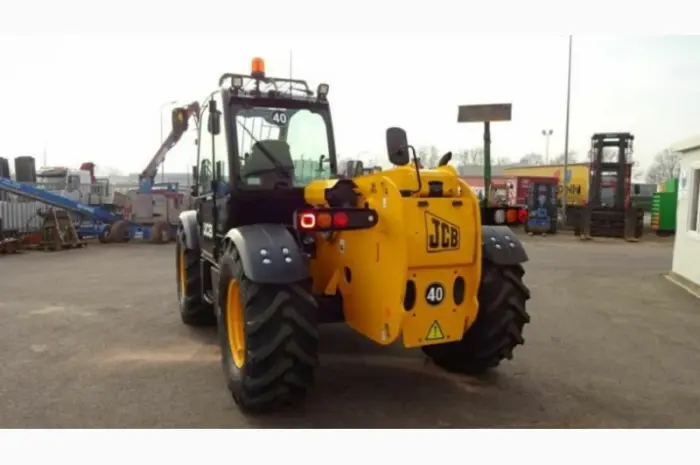 Телескопический погрузчик JCB 541- 70 T4I IIIB- фото № 2