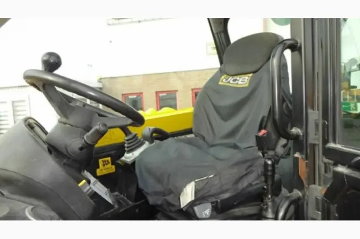 Телескопический погрузчик JCB 541- 70 T4I IIIB- фото № 7