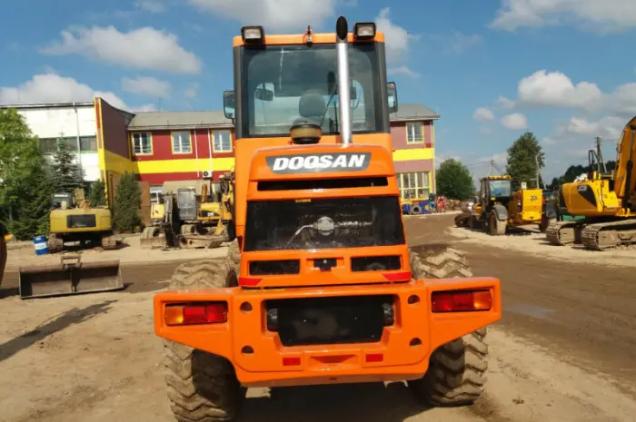 Фронтальный погрузчик Doosan DL160- фото № 11