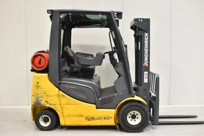 Вилочный погрузчик Jungheinrich TFG 320 S. Газовый погрузчик б/у- фото № 2