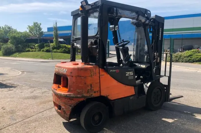 Вилочный погрузчик Doosan D25S-5. Вилочный погрузчик б/у- фото № 2