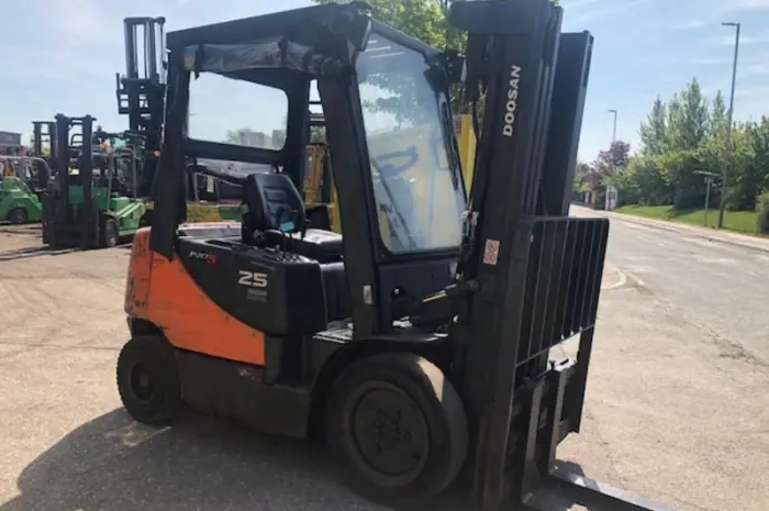 Вилочный погрузчик Doosan D25S-5. Вилочный погрузчик б/у- фото № 4