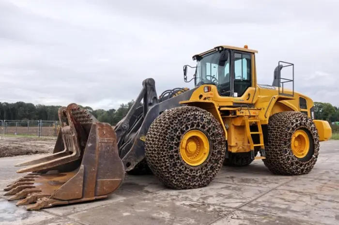 Фронтальный погрузчик Volvo L220G- фото № 1