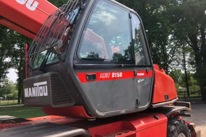 Поворотный телескопический погрузчик Manitou MRT 2150- фото № 7