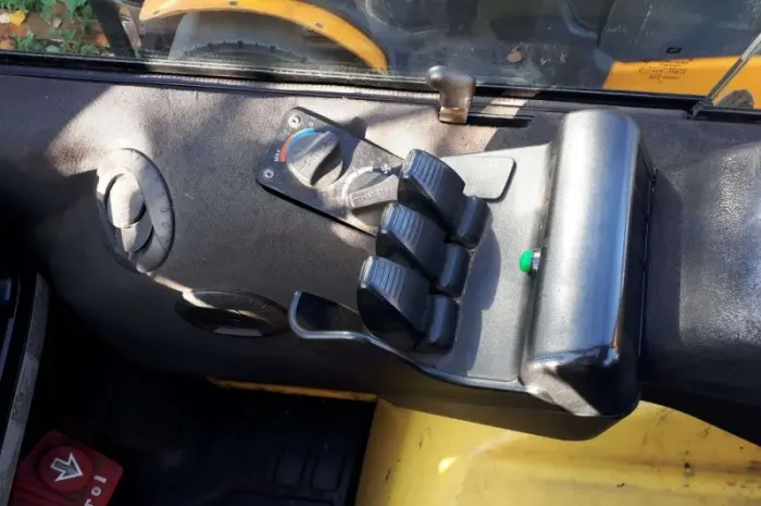Вилочный погрузчик Hyster H2.0FTS 2007 года- фото № 5