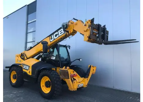Телескопічний погрузчик JCB 540-140. Будівельна техніка- фото № 6