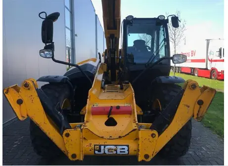 Телескопічний погрузчик JCB 540-140. Будівельна техніка- фото № 3