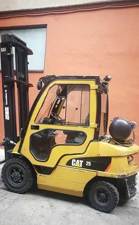 Вилочный погрузчик CAT Lift Trucks GP25N 2012 года- фото № 1